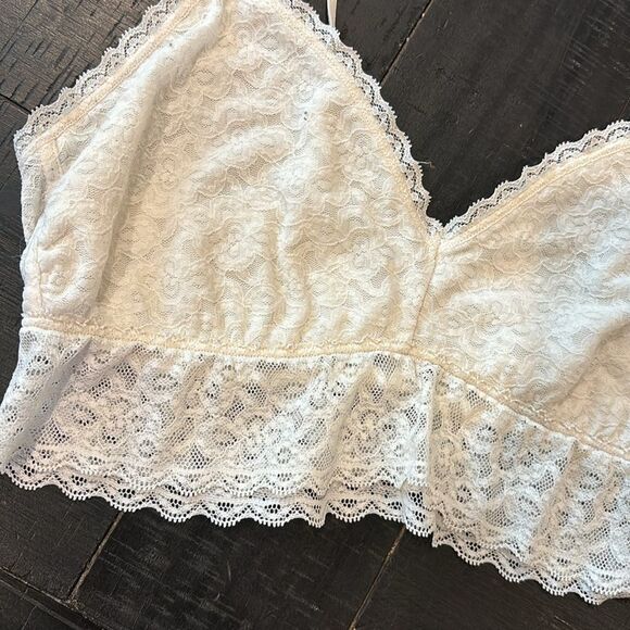 Love by Gap Lace Lined Cream Bralette Medium - Picture 2 of 6